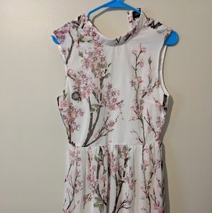 Liza Luxe floral dress Size M (Modcloth)